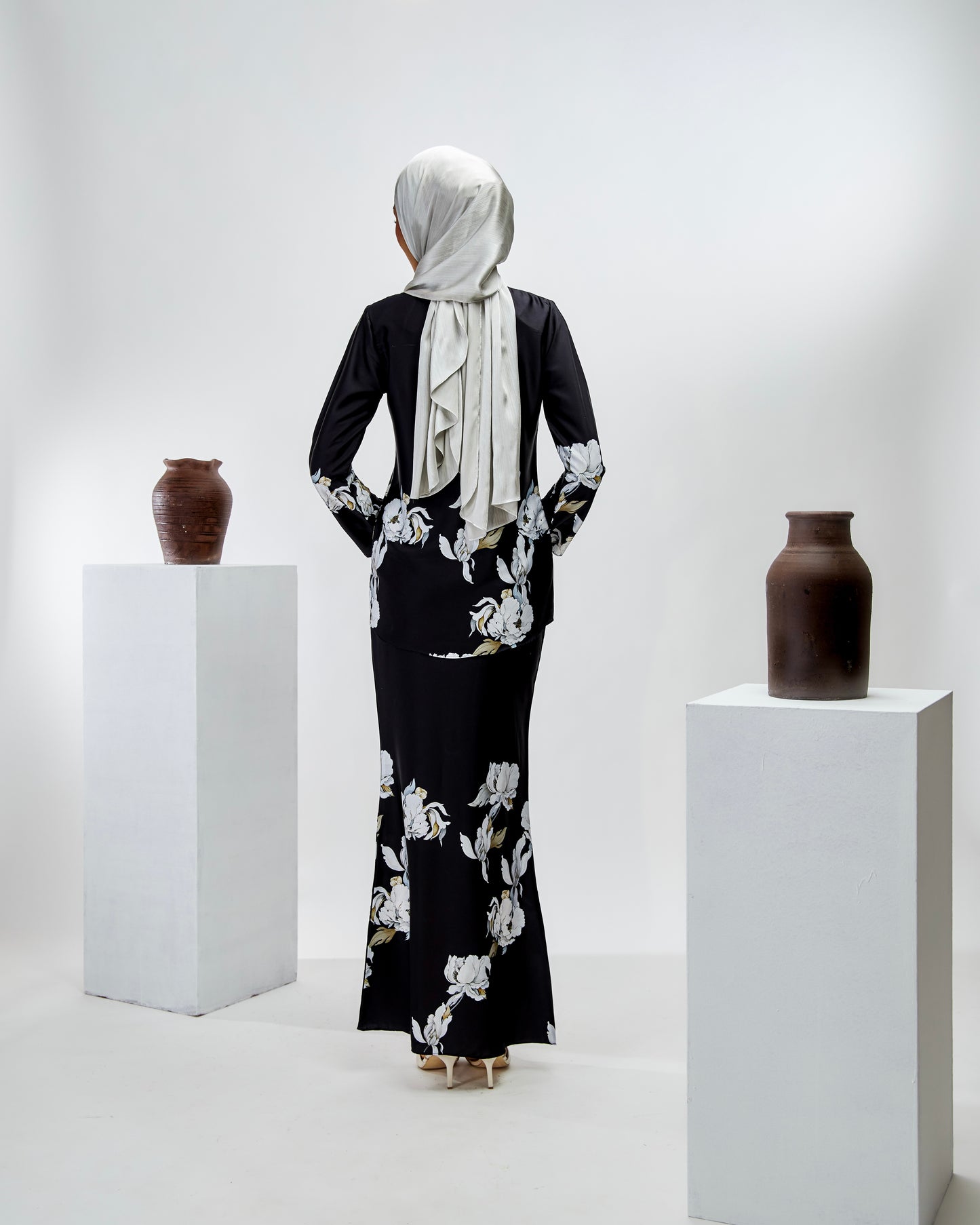 Kurung La'Zehra in Black