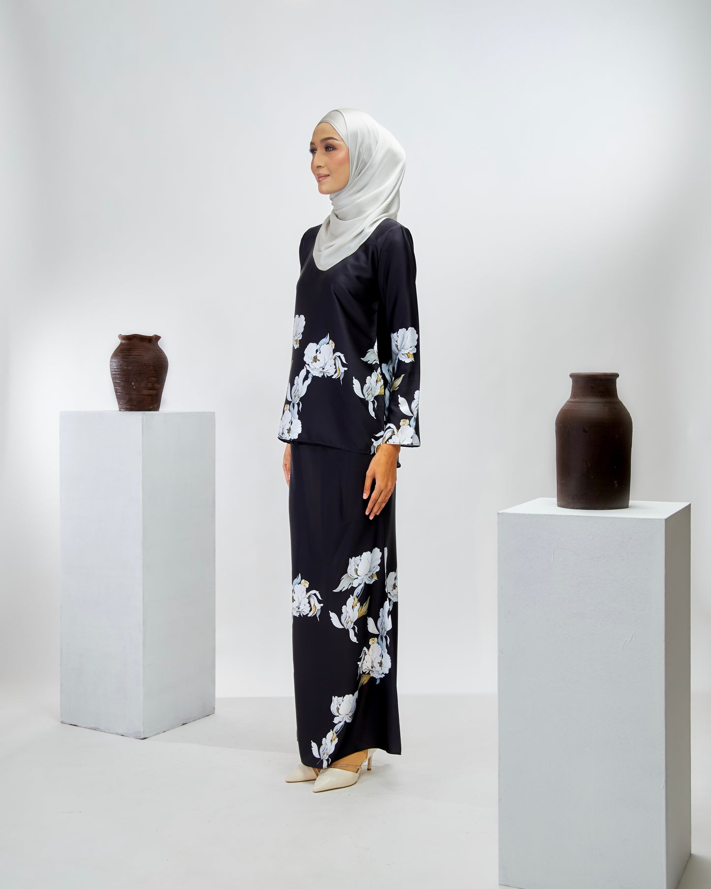 Kurung La'Zehra in Black