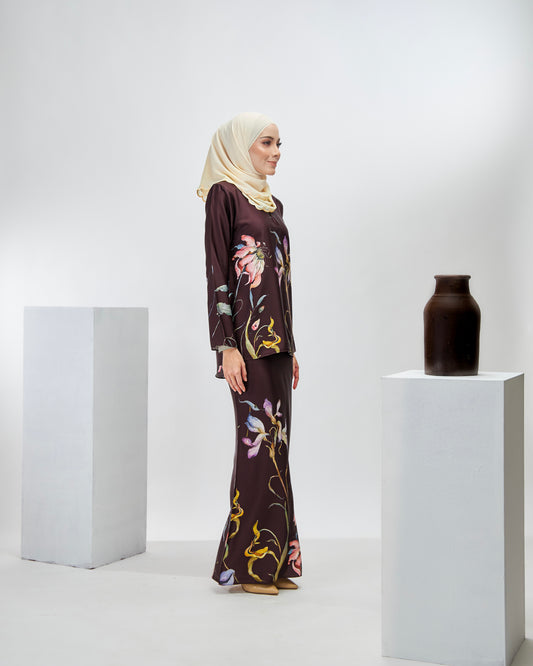 Kurung Haýya in Dark Brown