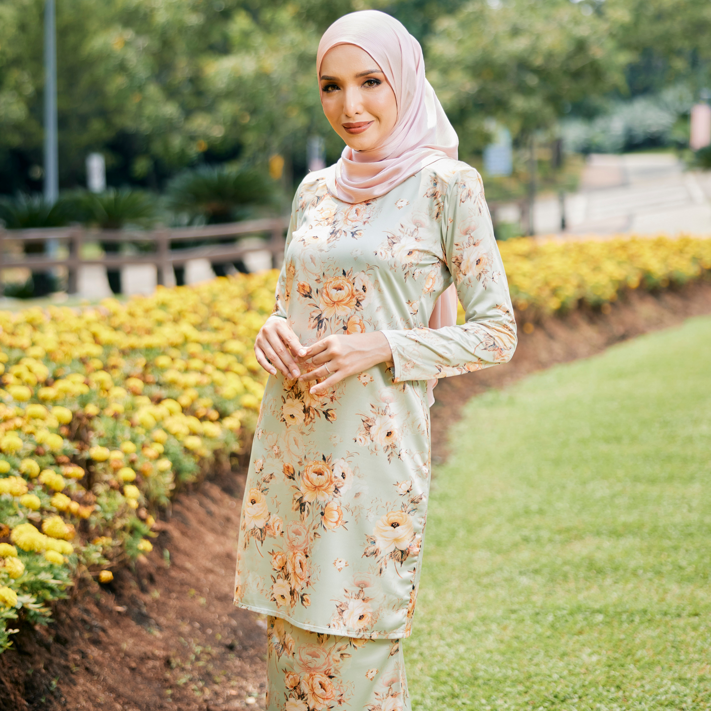 Kurung Teeja