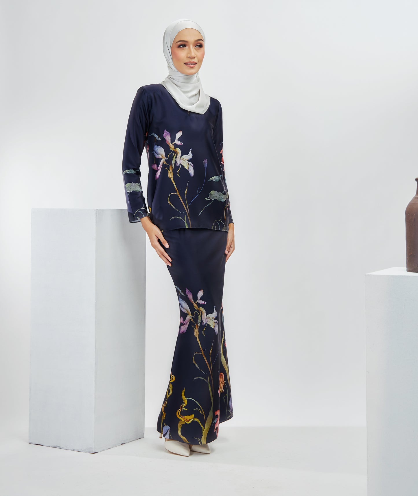 Kurung Haýya in Navy Blue